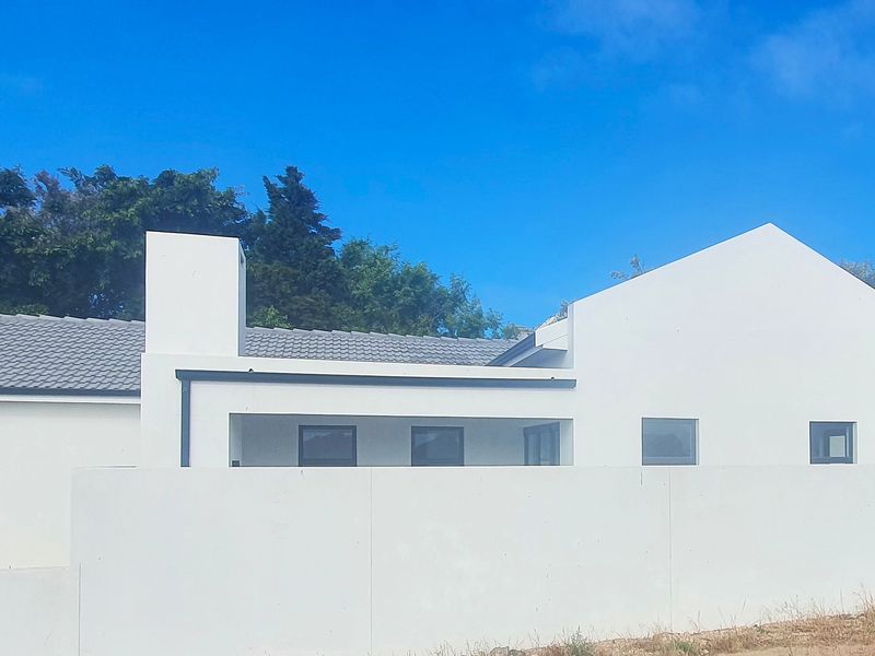 Modern 4 Bedroom Home for Sale in Shelley Point Security Coastal Golf Estate - Photo 3