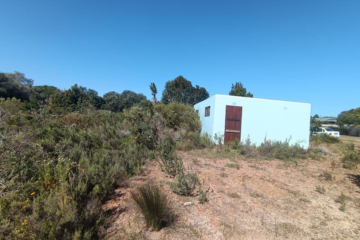 "Explore this 1141m2 vacant land in Fisherhaven, Hermanus—your canvas for a dream home awaits!" - Photo 4