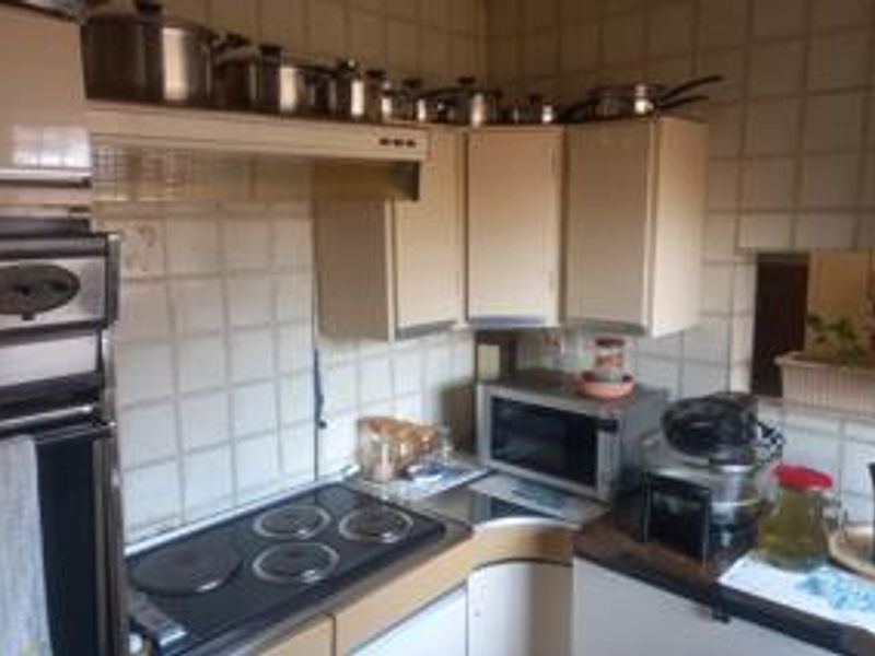 Beautiful stunning family home - Photo 5