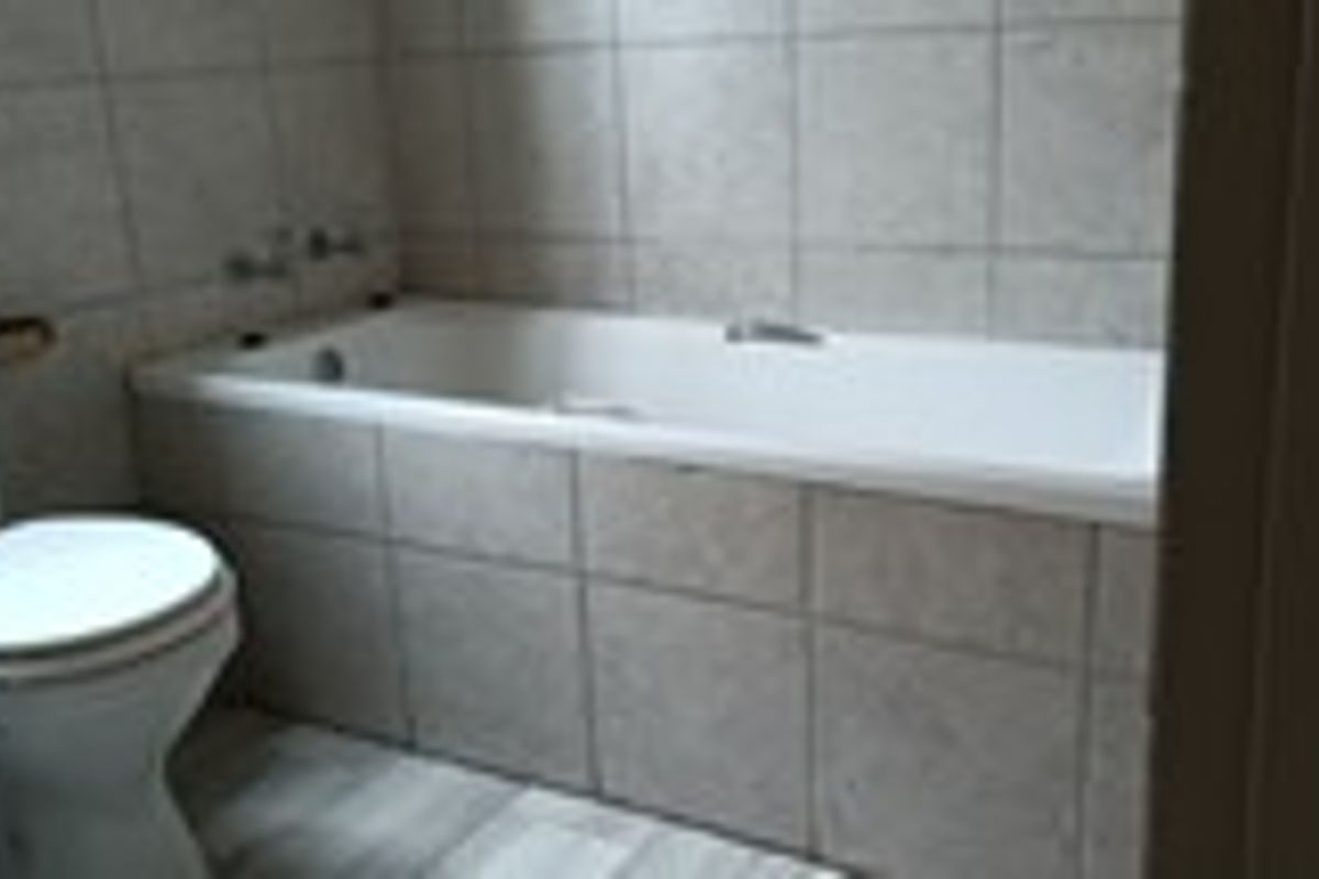 Two spacious bedroom apartment - Photo 5