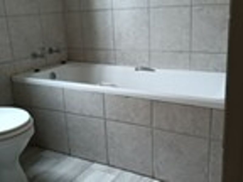 Two spacious bedroom apartment - Photo 5