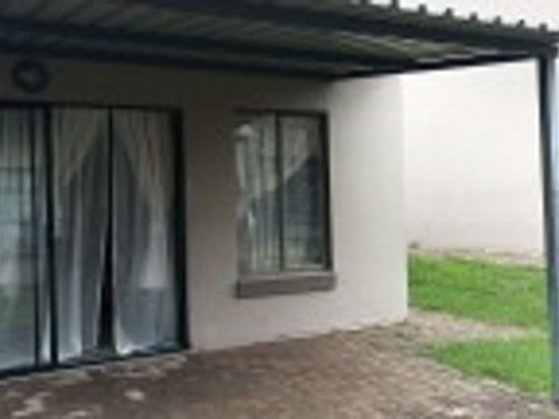 Two spacious bedroom apartment - Photo 1