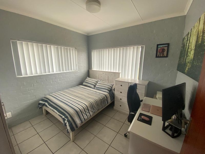 180° Ocean Views | Off-Grid Living | Seamless Flow Throughout - Photo 10