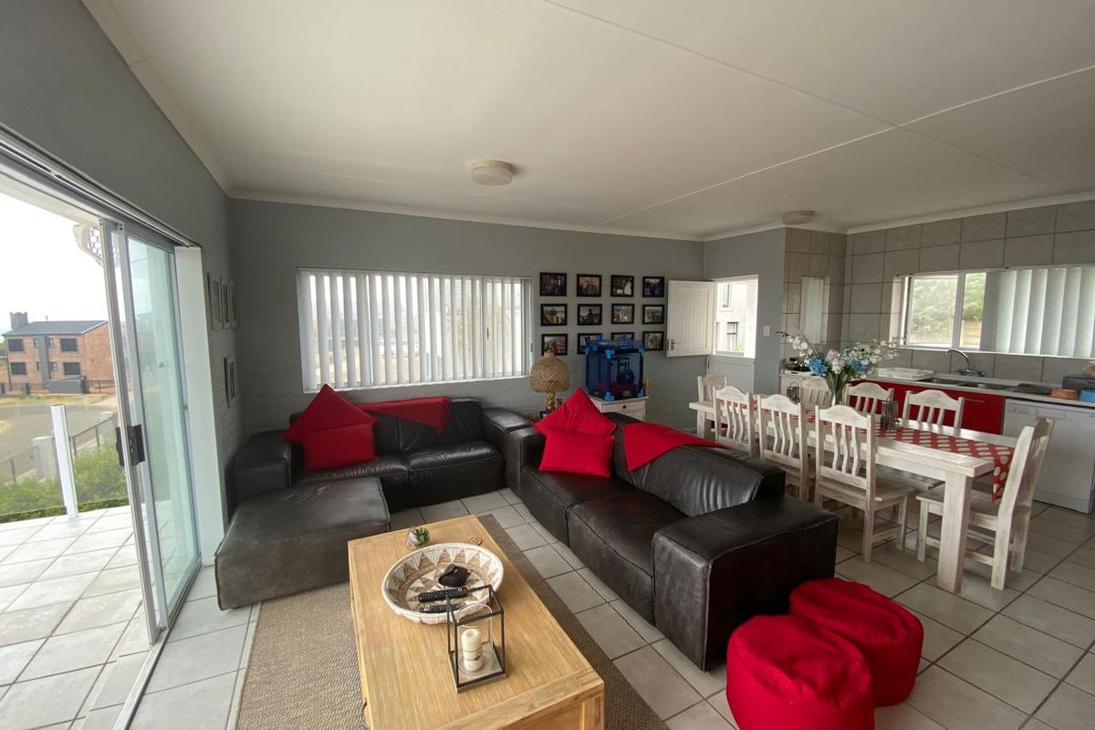 180° Ocean Views | Off-Grid Living | Seamless Flow Throughout - Photo 5