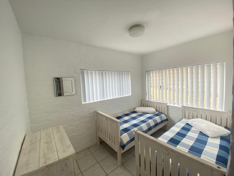 180° Ocean Views | Off-Grid Living | Seamless Flow Throughout - Photo 8