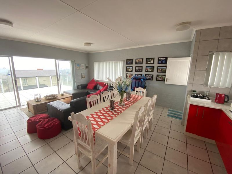 180° Ocean Views | Off-Grid Living | Seamless Flow Throughout - Photo 7