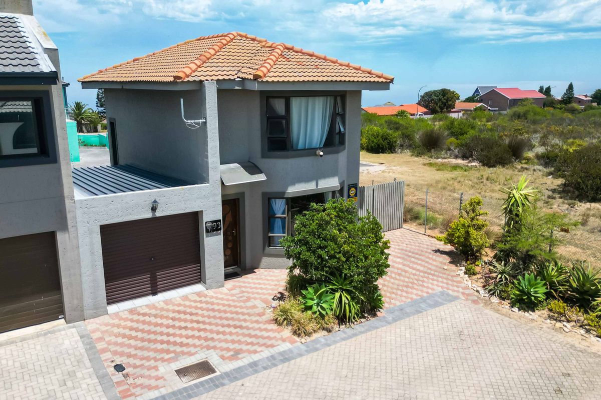 Tranquil Eco-Estate Living in Dana Bay - Photo 4