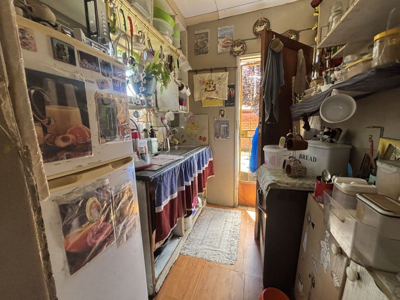 Face Brick home with room to expand - Photo 4