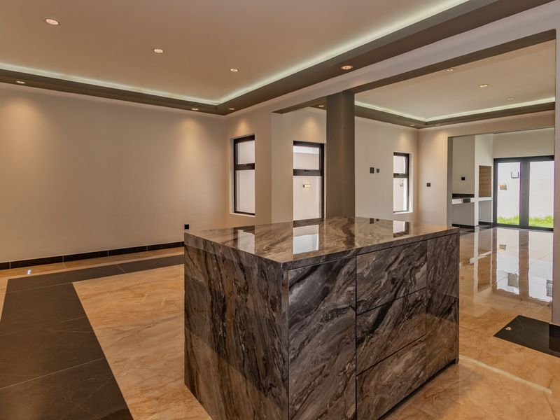 Modern family home in peaceful upmarket crescent! - Photo 7