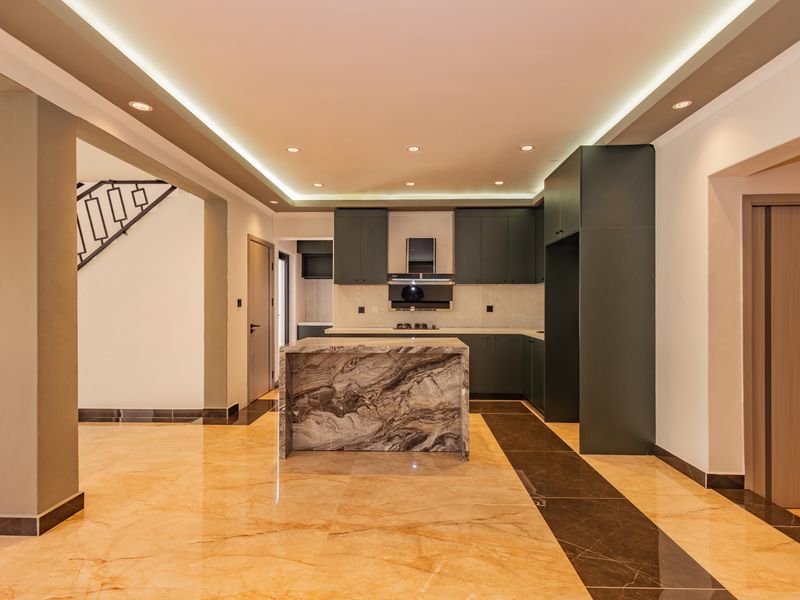 Modern family home in peaceful upmarket crescent! - Photo 4