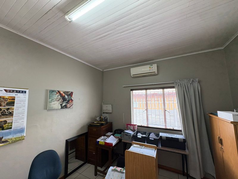 Can be rezoned - Photo 9