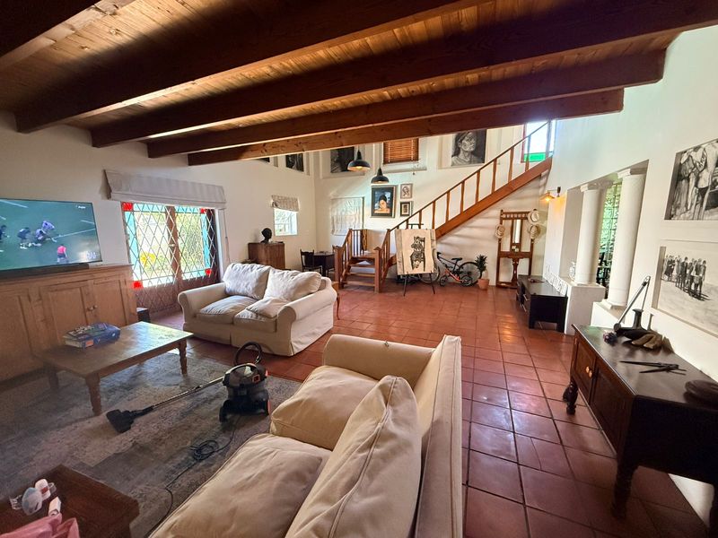 Hidden Elegance in the Heart of Worcester – A Private Sanctuary with Endless Potential - Photo 3