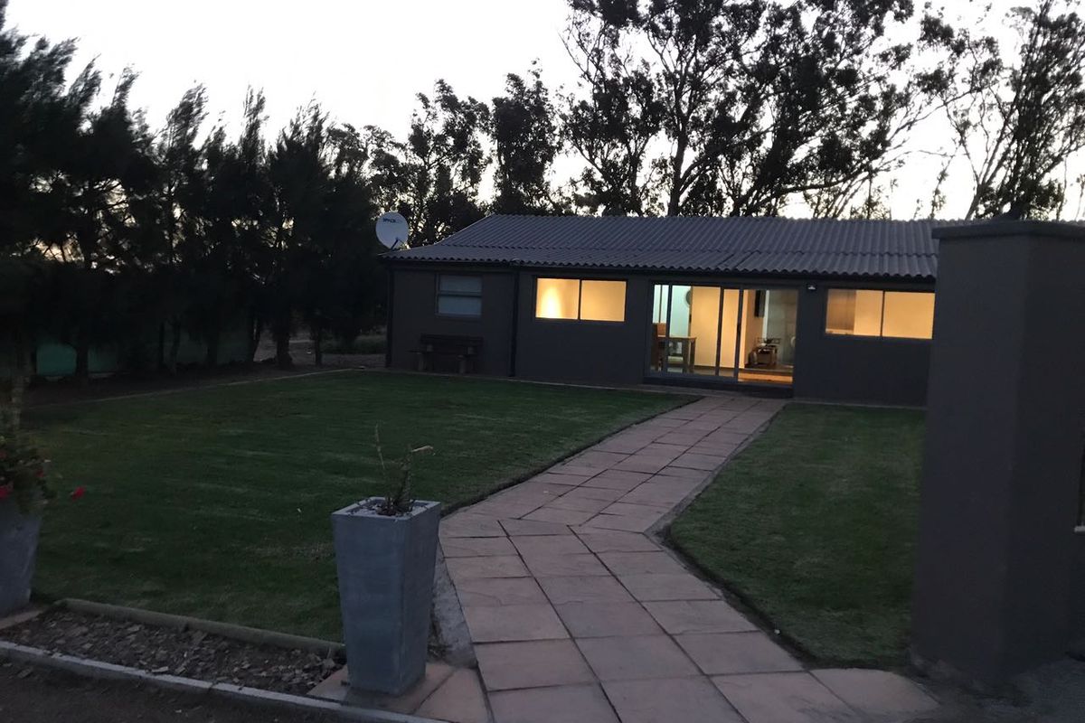 2 bedroom house to rent on a farm in Vredenburg - Photo 2