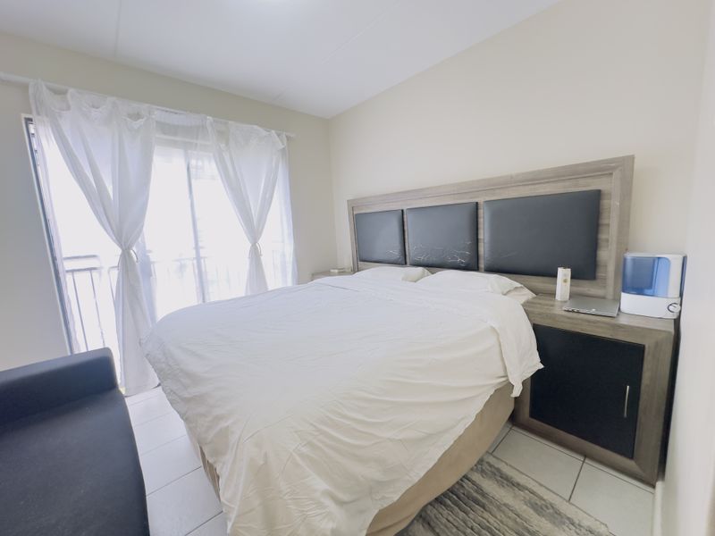 Modern 3-Bedroom Apartment in Secure Greenleaf Estate - Photo 5