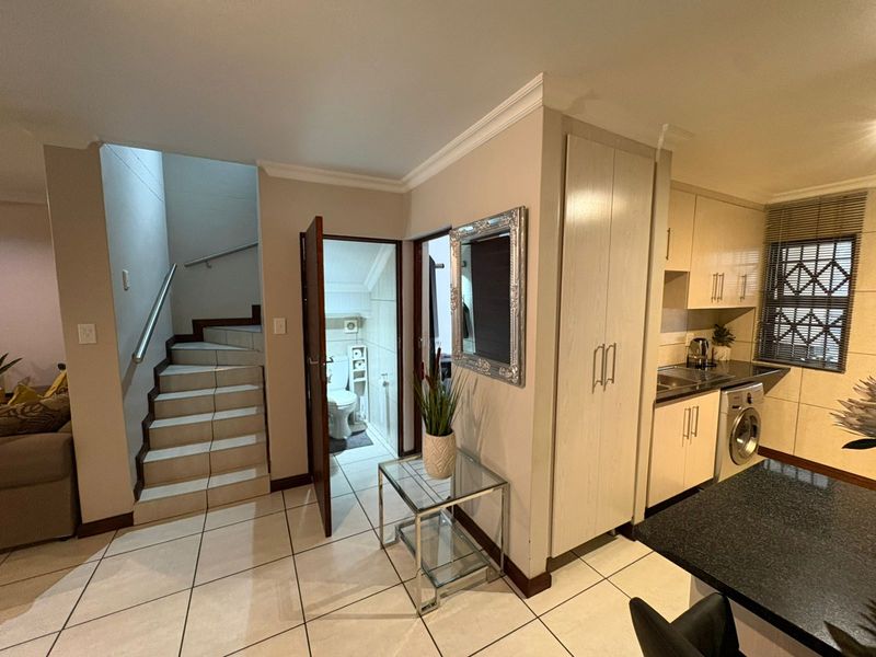 Modern Comfort Meets Effortless Living! - Photo 6