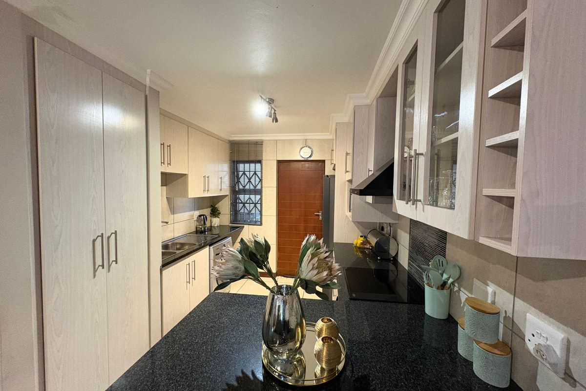 Modern Comfort Meets Effortless Living! - Photo 2