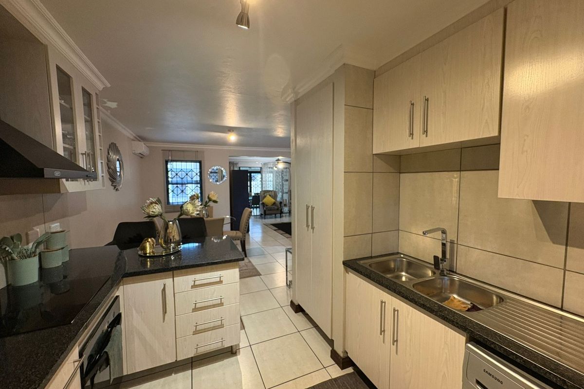 Modern Comfort Meets Effortless Living! - Photo 4