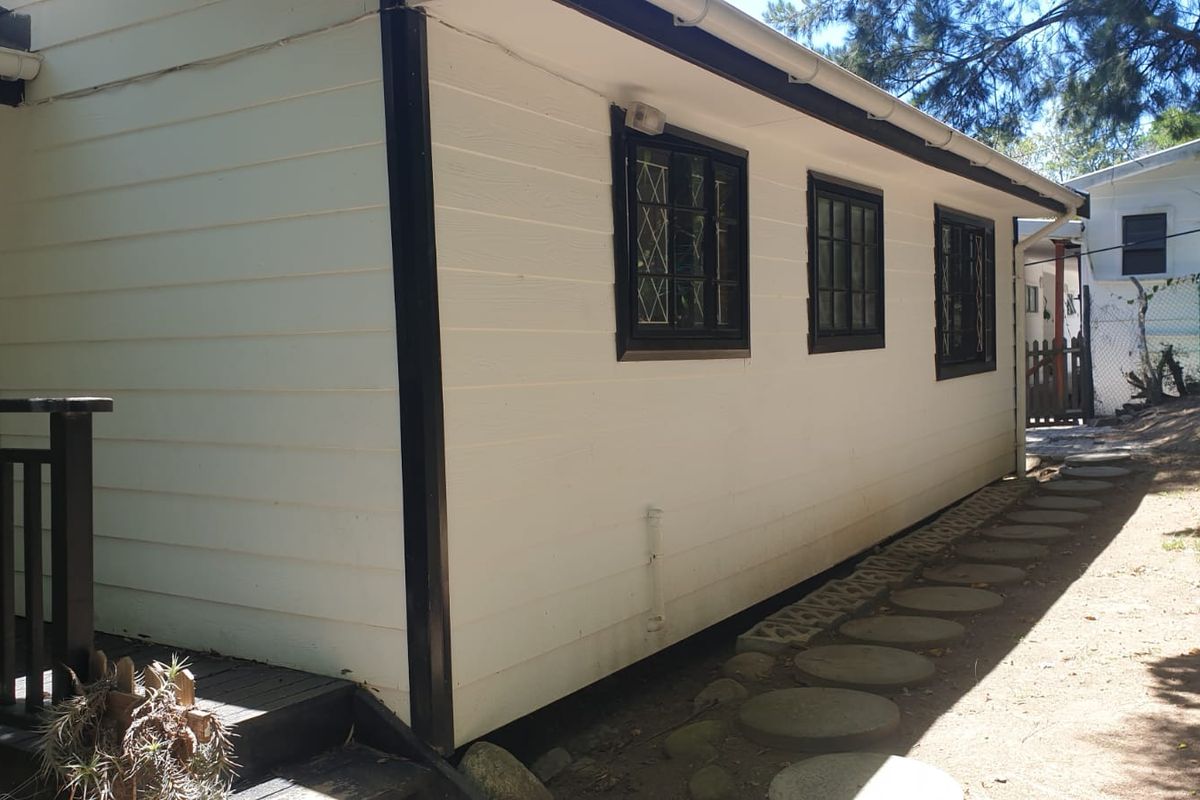 Escape to Nature: Spacious 3-Bedroom Cabin To Let Beacon Bay - Photo 3