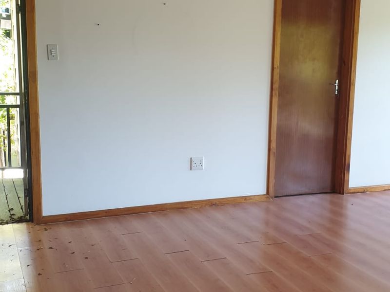 Escape to Nature: Spacious 3-Bedroom Cabin To Let Beacon Bay - Photo 6