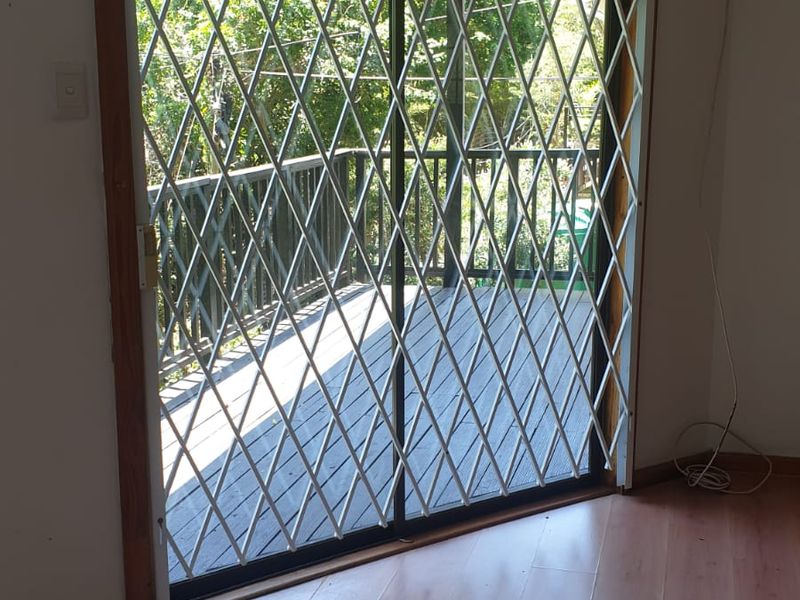 Escape to Nature: Spacious 3-Bedroom Cabin To Let Beacon Bay - Photo 5