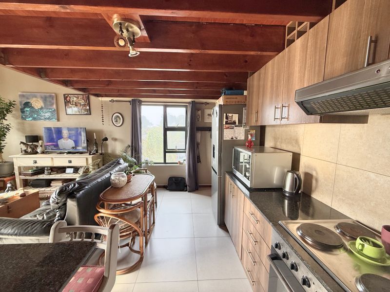 Airbnb Friendly Loft Apartment in Secure Bali Mews Table View Corner Unit Cat Friendly - Photo 8