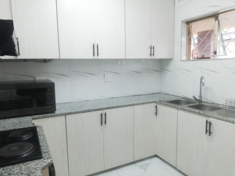 Lovely Flat, Montclair - Photo 3