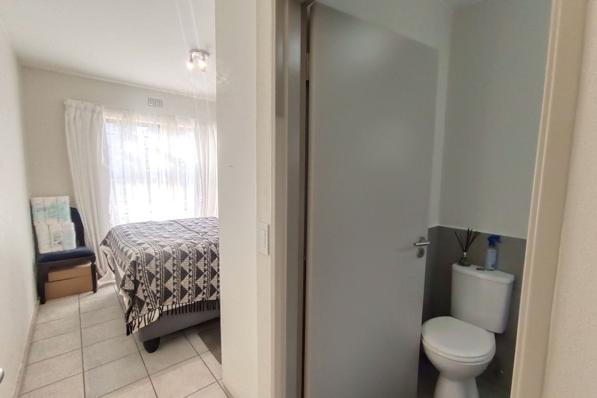 EXCLUSIVE SOLE MANDATE | MODERN GROUND FLOOR APARTMENT - Photo 5