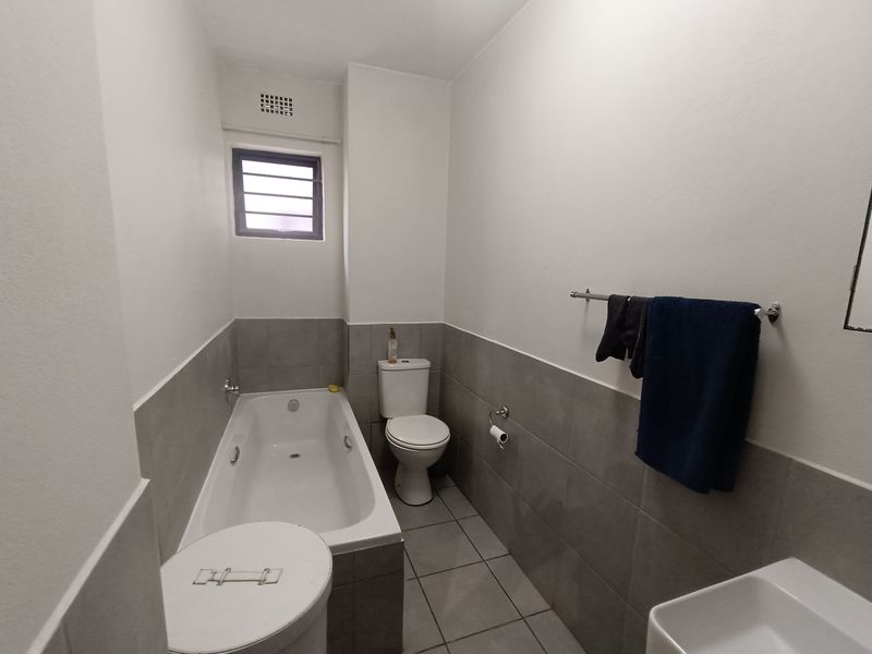 EXCLUSIVE SOLE MANDATE | LUXURIOUS GROUND FLOOR APARTMENT - Photo 10