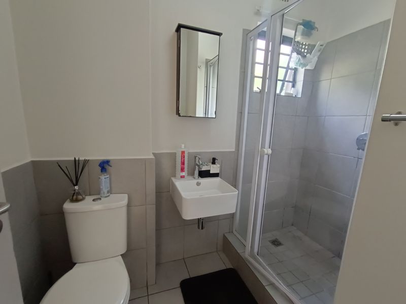 EXCLUSIVE SOLE MANDATE | LUXURIOUS GROUND FLOOR APARTMENT - Photo 6