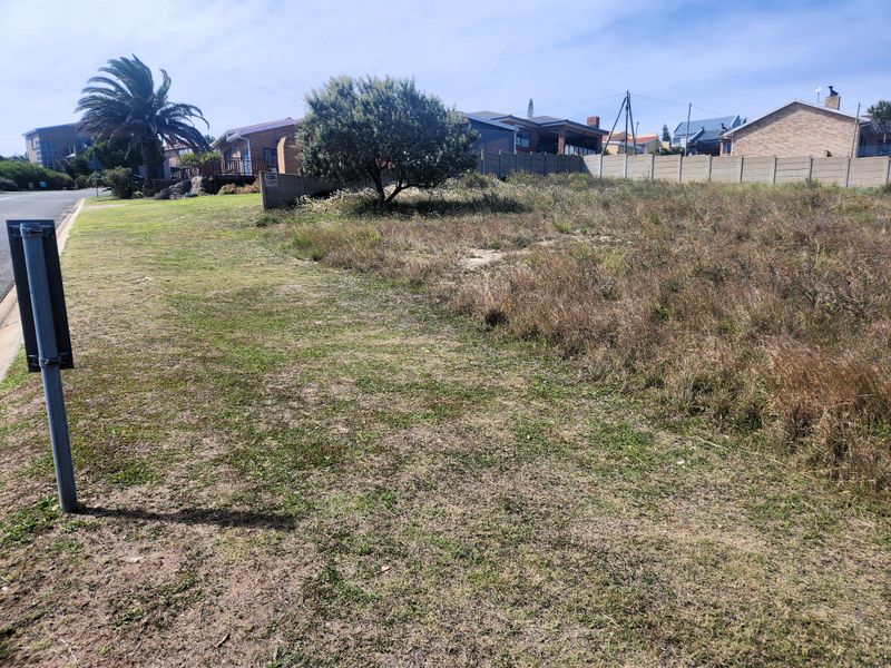 Embracing peaceful living, this level erf is ideally suited for a duet development. - Photo 2