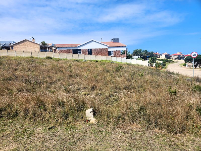 Embracing peaceful living, this level erf is ideally suited for a duet development. - Photo 3