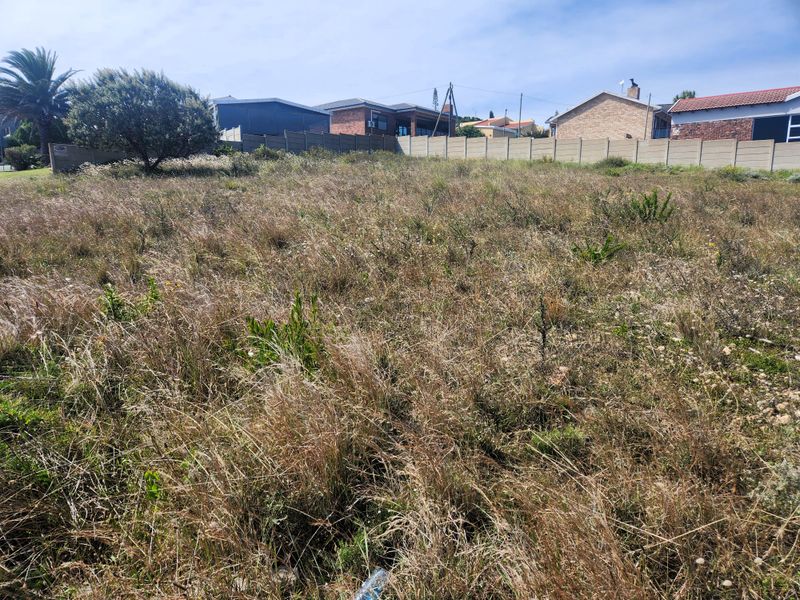 Embracing peaceful living, this level erf is ideally suited for a duet development. - Photo 4