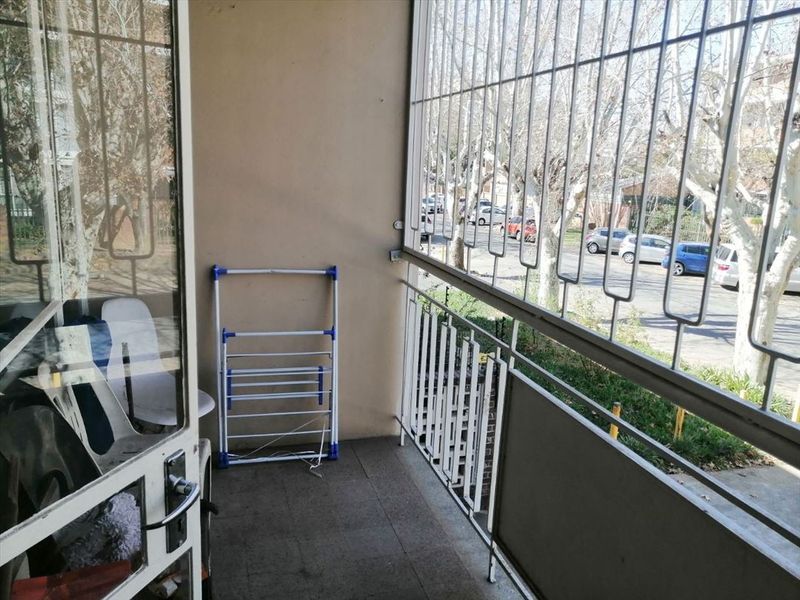 Modern First-Floor Apartment with Balcony in Secure Complex - Photo 4