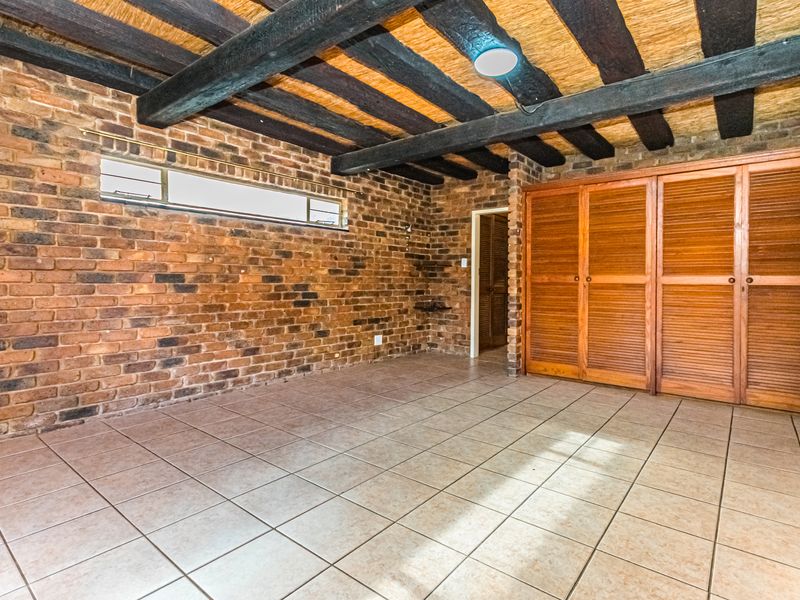 3 Bedroom home with Flatlet For Sale! - Photo 5