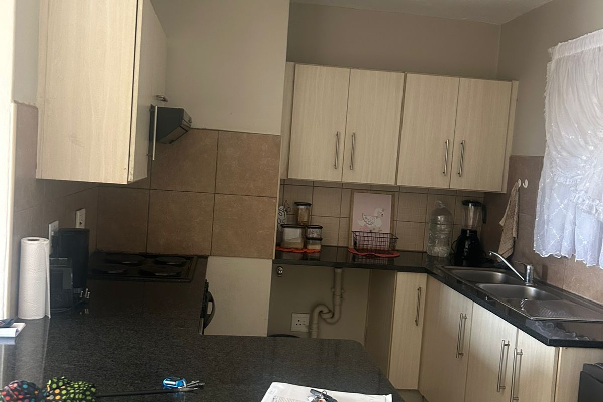 Moden 2- Bedroom Apartment for Sale Iin Die Bult area Potchefstroom - Photo 5