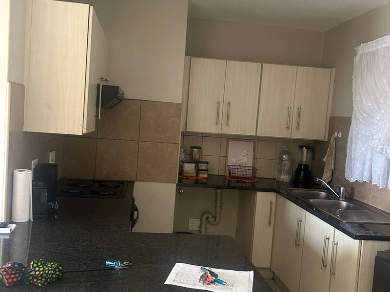 Moden 2- Bedroom Apartment for Sale Iin Die Bult area Potchefstroom - Photo 5