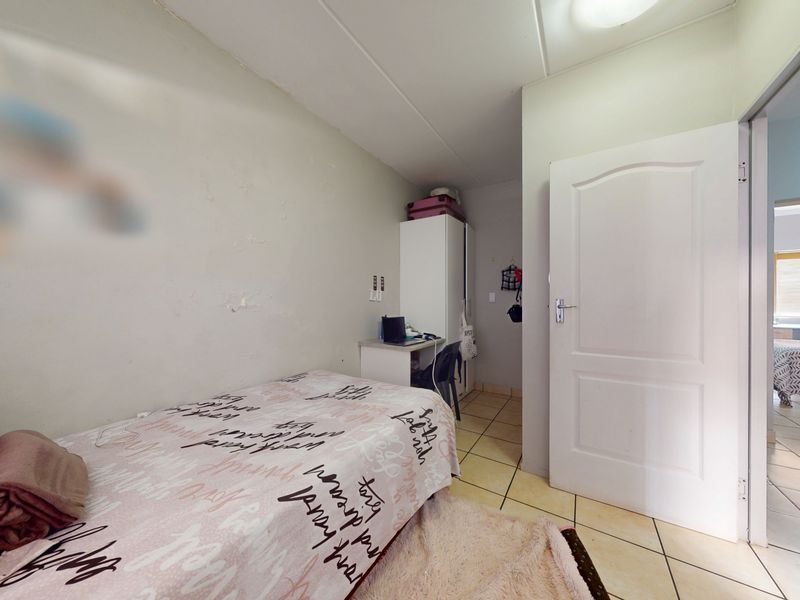 Moden 2- Bedroom Apartment for Sale Iin Die Bult area Potchefstroom - Photo 7