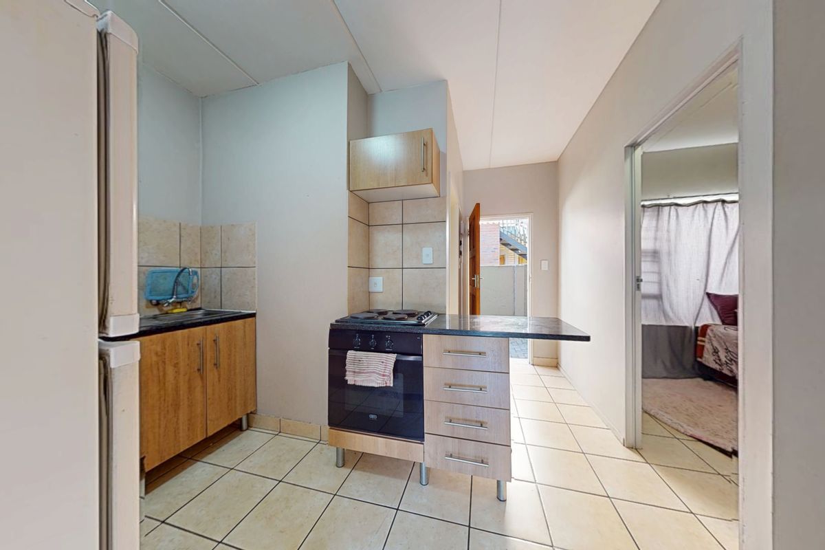 Moden 2- Bedroom Apartment for Sale Iin Die Bult area Potchefstroom - Photo 2