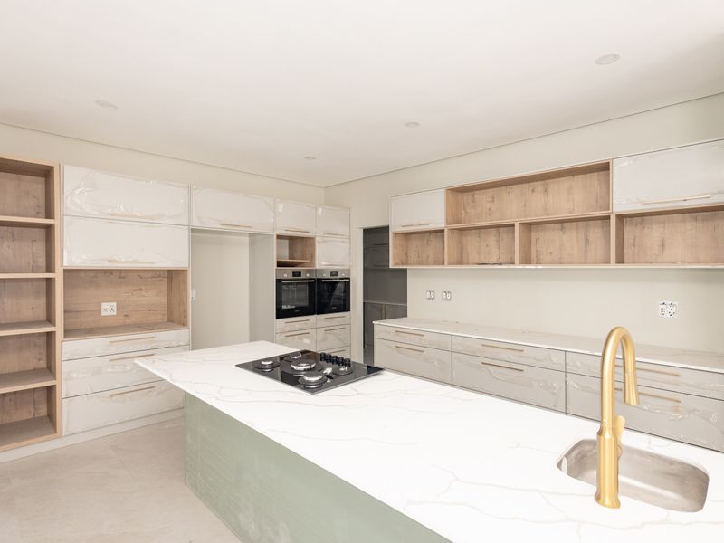 Brand-New 4 Bedroom Family Home! - Photo 6