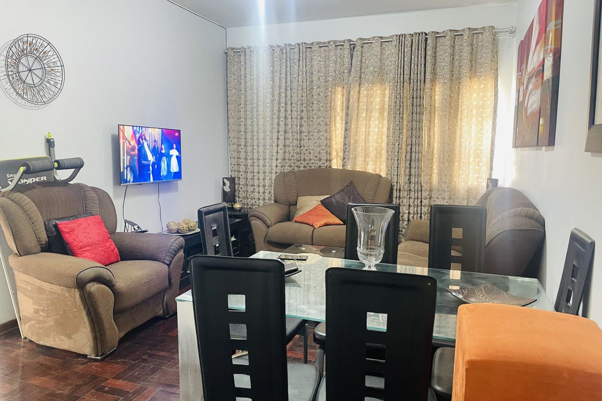 Elegant 1.5 Bedroom Apartment in Prime Musgrave Location - Photo 2