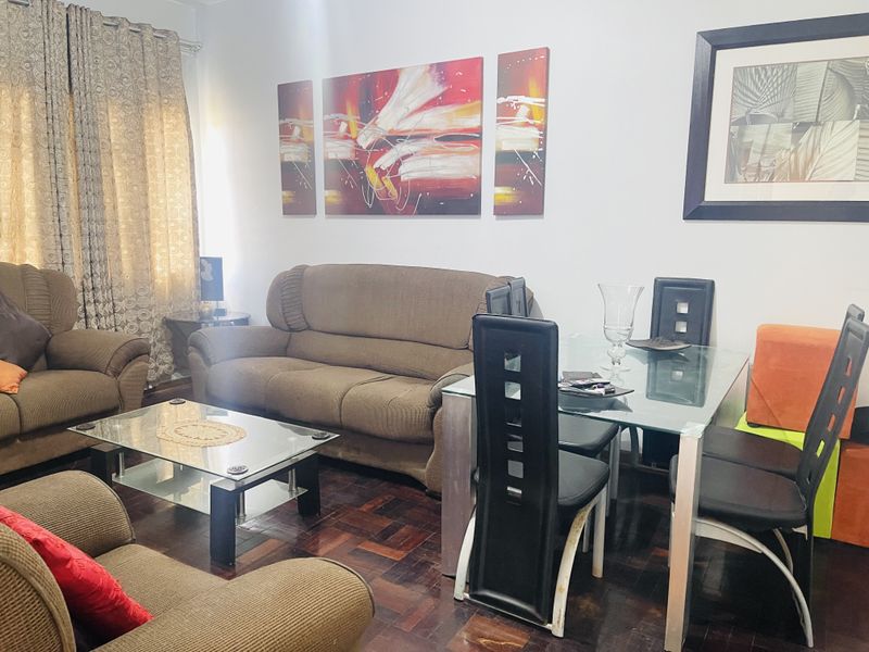 Elegant 1.5 Bedroom Apartment in Prime Musgrave Location - Photo 3