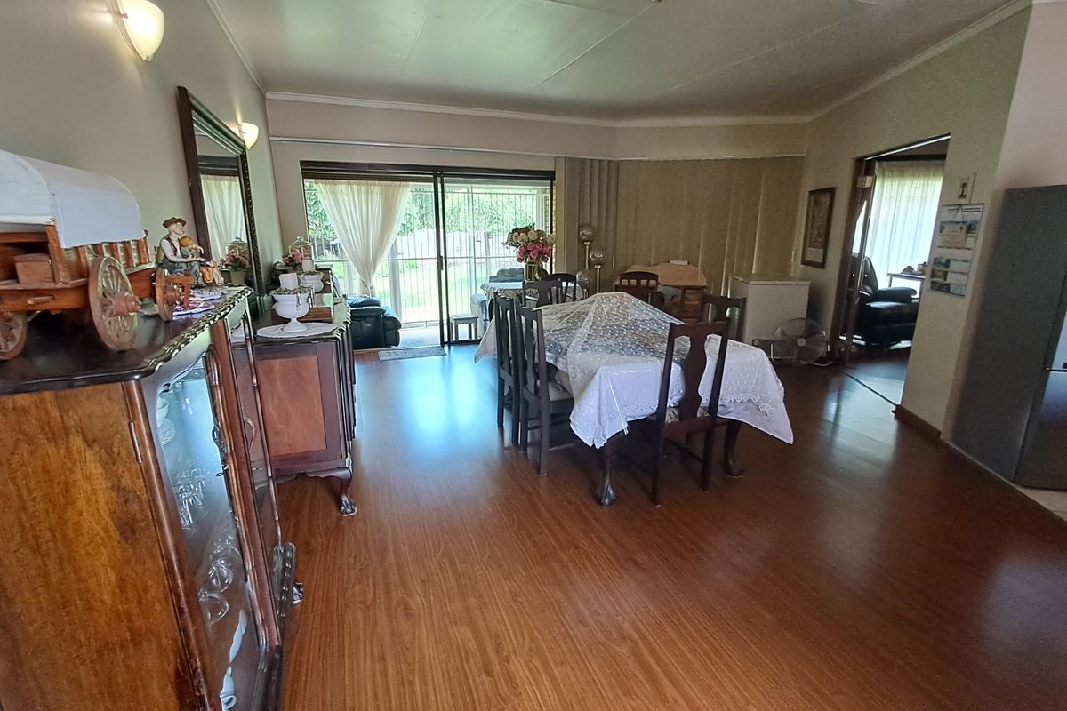 One Property, Multiple Opportunities – Large Family Home with Two Rental Units - Photo 5