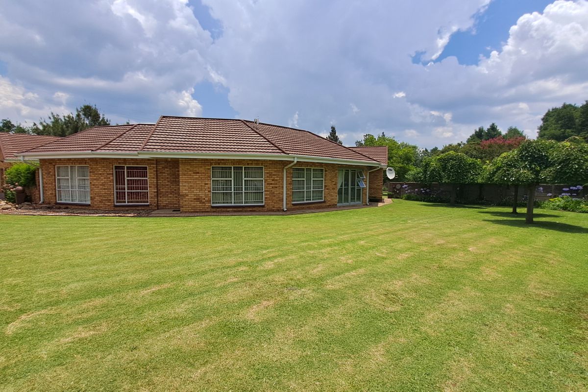 One Property, Multiple Opportunities – Large Family Home with Two Rental Units - Photo 2