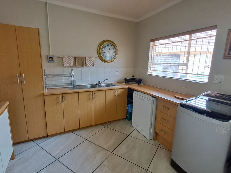 One Property, Multiple Opportunities – Large Family Home with Two Rental Units - Photo 7