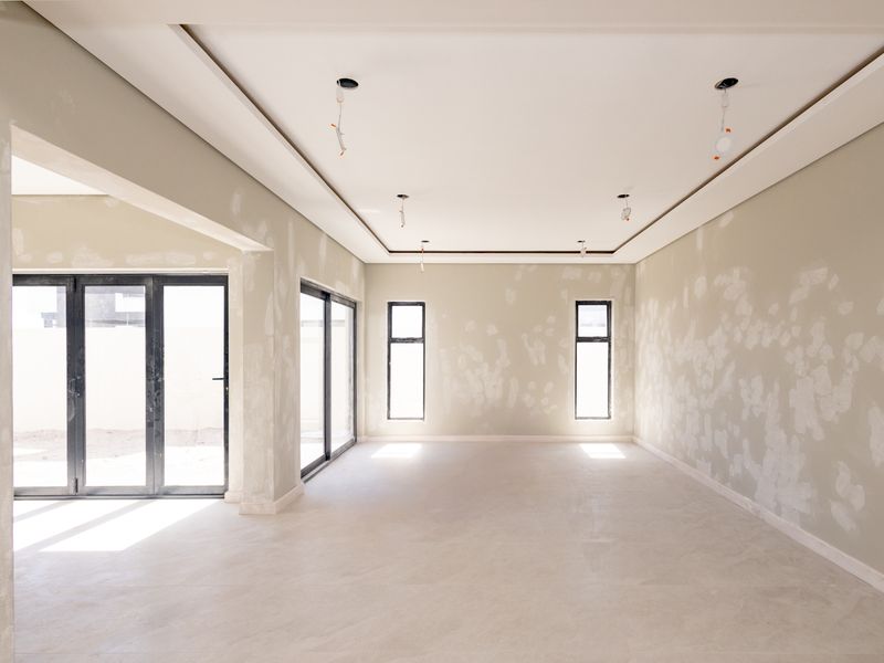 Spacious 4 Bedroom Entertainer’s Haven! - Photo 3