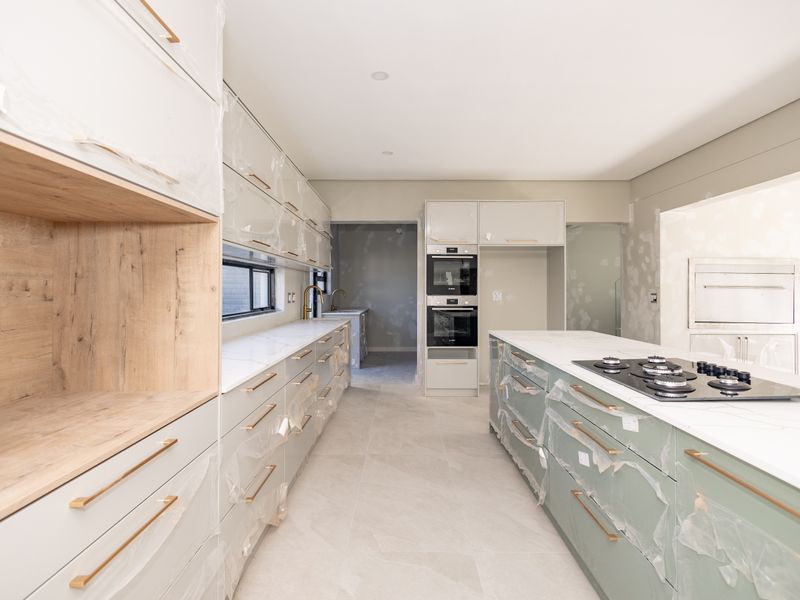 Spacious 4 Bedroom Entertainer’s Haven! - Photo 9