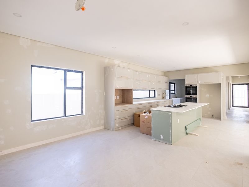 Spacious 4 Bedroom Entertainer’s Haven! - Photo 7