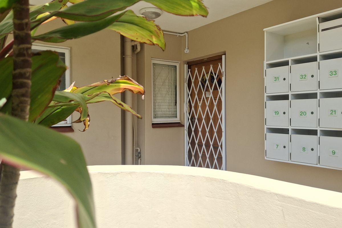 Coastal Living with Hints of Blue on the Horizon! Blink and it’ll be gone! - Photo 2