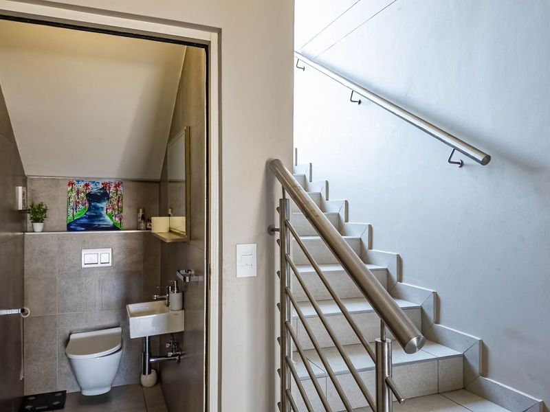 Move in Ready House in Full Title Estate - Photo 10