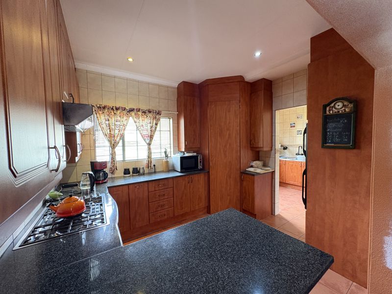 The Complete Family Home! - Photo 2